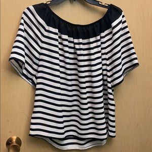 Black and white Loft top